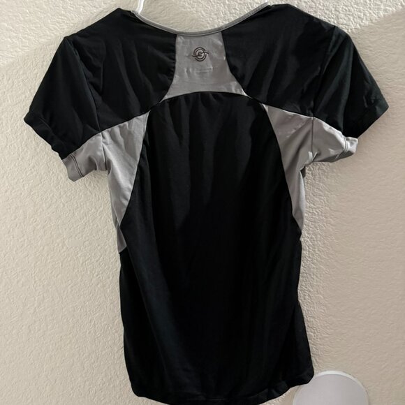Brooks Women Running shirt size M - Picture 4 of 4